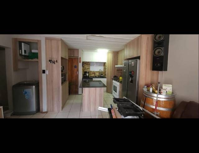 3 BEDROOM APARTMENT FOR SALE IN VERWOERDPARK